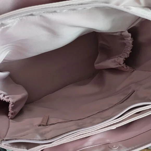 BEIS The Commuter Tote In Atlas Pink - Picture 9 of 12